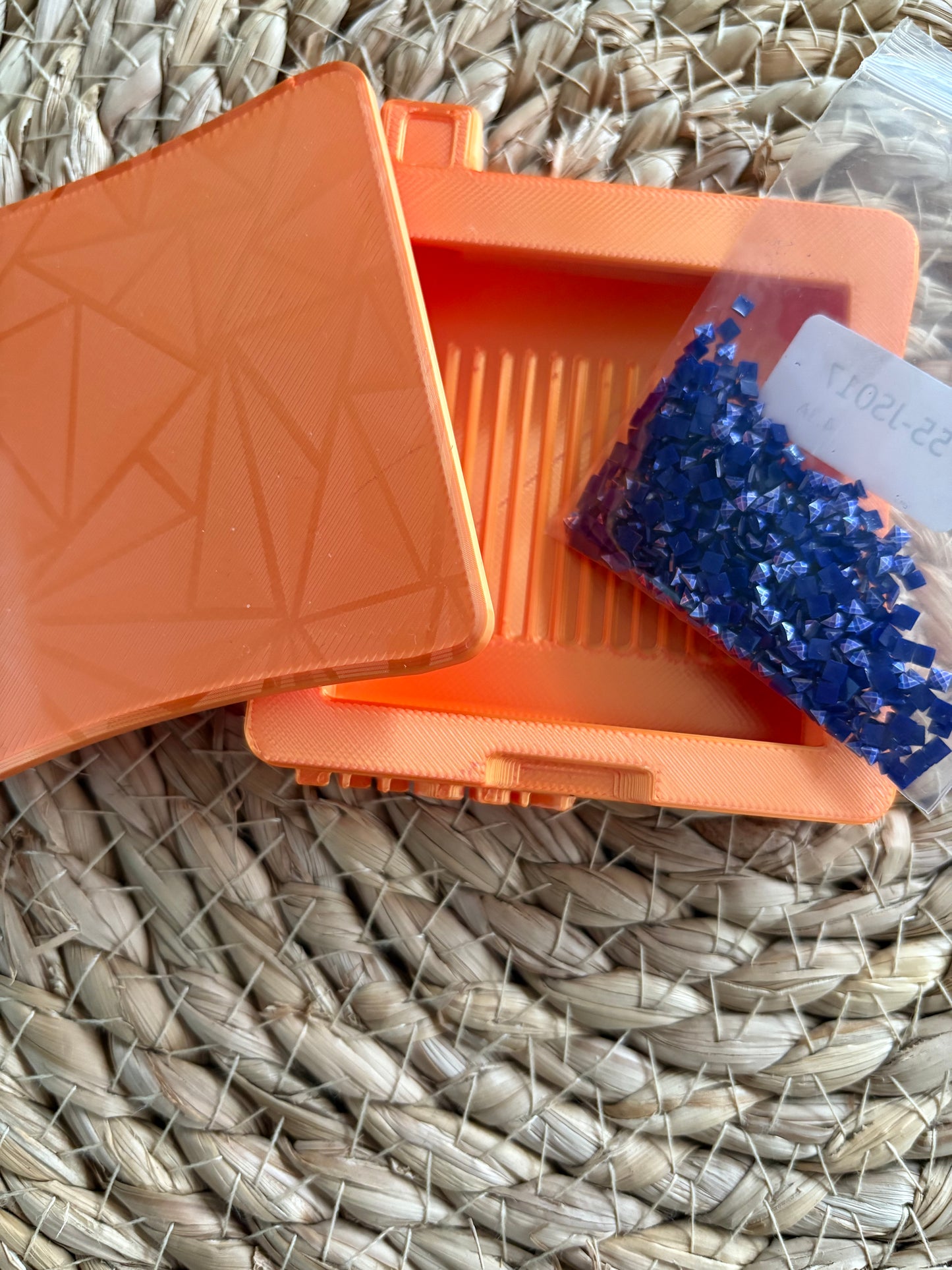 Plateau Elloria Mini – Plateau Diamond Painting avec Glissière & Bec Verseur