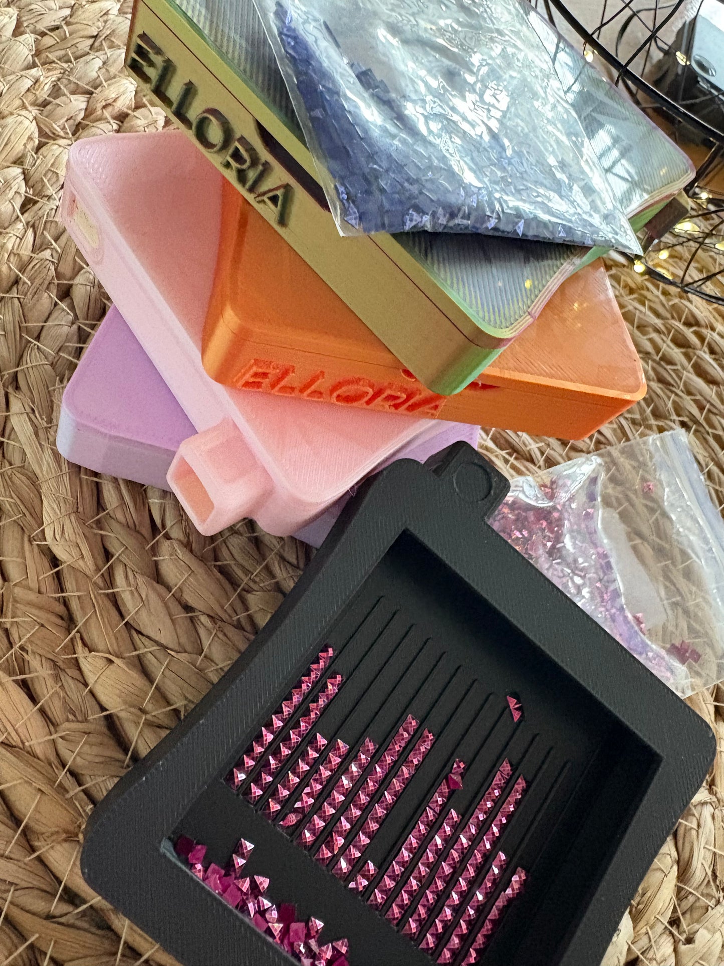 Plateau Elloria Mini – Plateau Diamond Painting avec Glissière & Bec Verseur